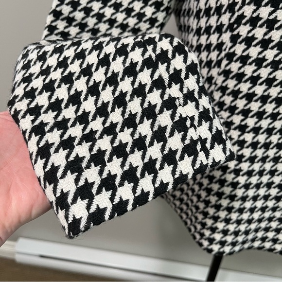 Baia Notch Lapel Black White Houndstooth Fully Lined Three Button Blazer - Picture 8 of 15